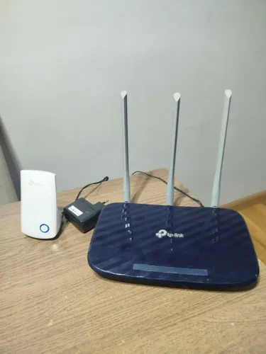 Kit TP-Link Wi-Fi Dual Band + Repetidor - Archer C20 + TL-WA850RE