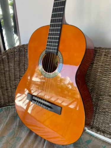 Violão Super Conservado