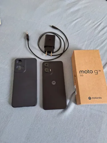 Motorola Moto G35 5G 128GB Tela 6.7 1.000 NITS 8GB RAMBOOST Câmera 50MP Selfie 16MP