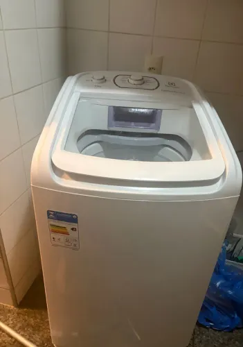 Máquina de Lavar Electrolux 11kg Essential Care - 10 meses de uso