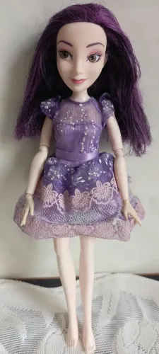 Boneca Disney Descendentes Mal Hasbro