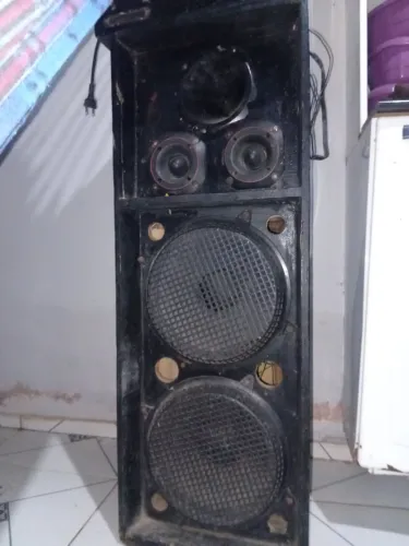 Vende-se caixa de som