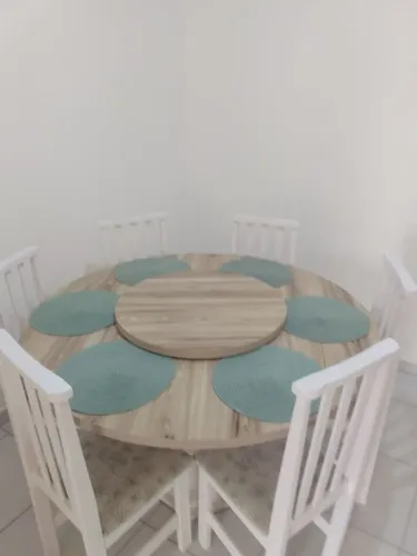 Mesa redonda para sala/cozinha com 6 cadeiras 
