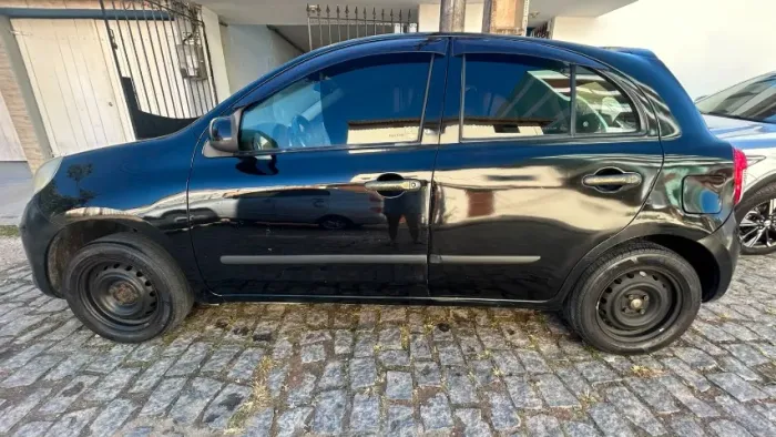 Nissan March S 1.0 16V Flex Fuel 5P 2012