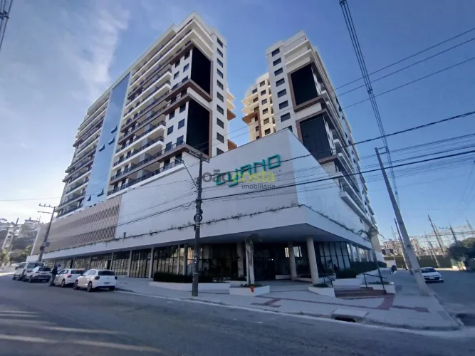 Loja para Venda em Roçado, São José | 65,67m²
