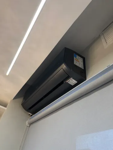 Móveis e eletrodomésticos a venda de sala comercial