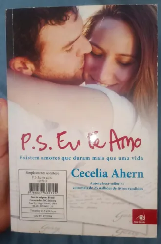 Livro 2 em 1. Simplesmente acontece + p.s Eu te amo.