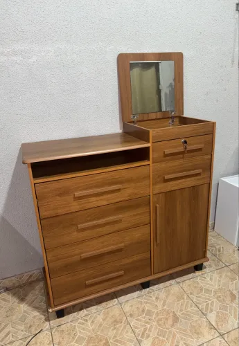 Cômoda grande