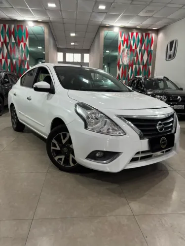 Nissan Versa SL 1.6 16V Flexstart 4P Aut. 2017