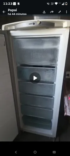 Vende-se um freezer vertical