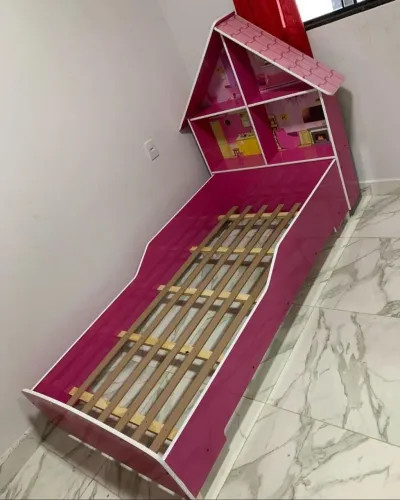 Cama casinha rosa 