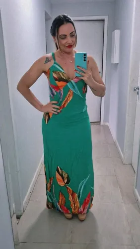 Vendo vestido longo verde estampado