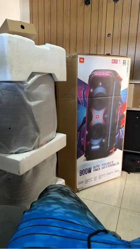 Vende-se JBL PartyBox 710 NOVA!