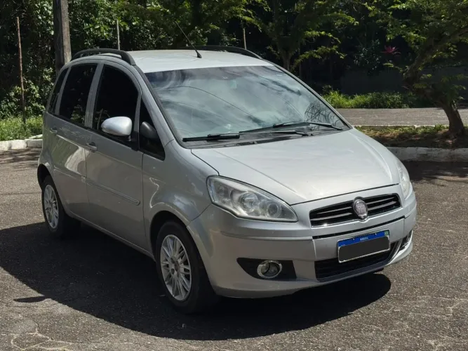 Fiat Idea Attractive 1.4 Fire Flex 8V 5P 2012