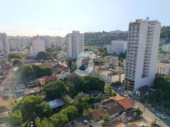Vendo apartamento com 2 quartos e vaga em Santa Rosa - Niterói - RJ