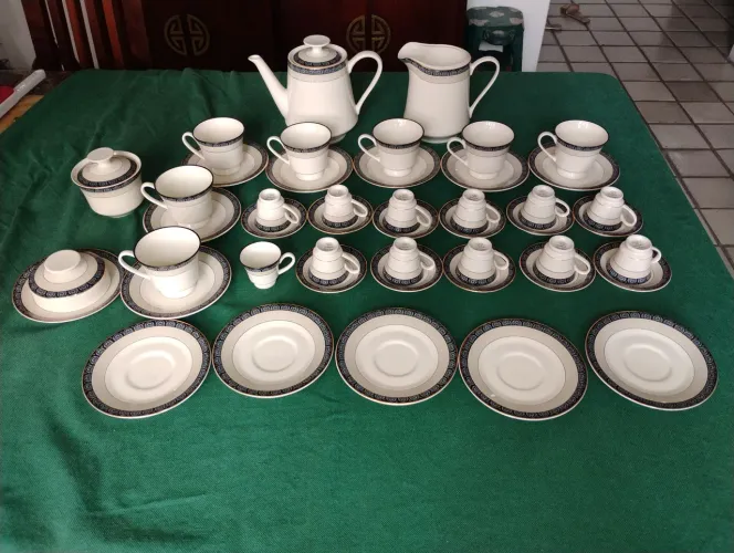 Jogo de porcelana com 43 perças Schmidt Ivory China