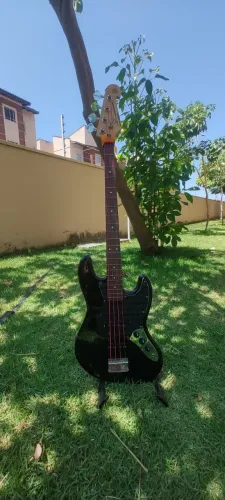 Baixo jazz bass