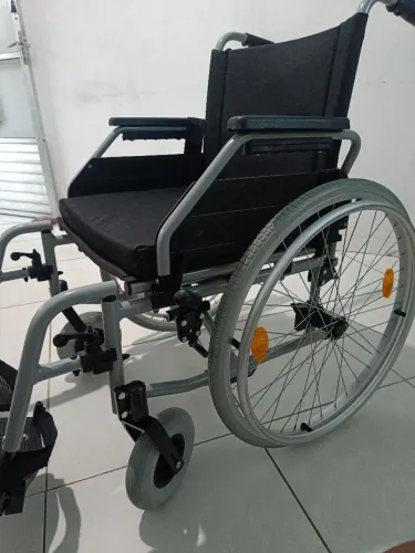 Cadeira de rodas inox