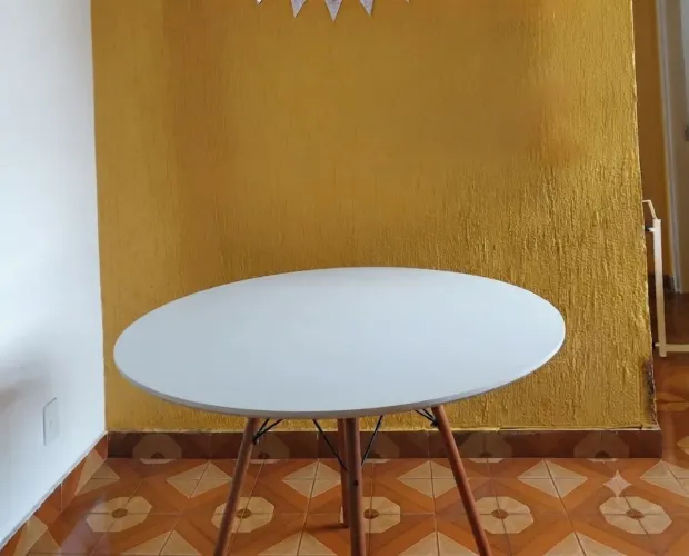 Mesa de Jantar Redonda Eames Eiffel Wood - 110 cm