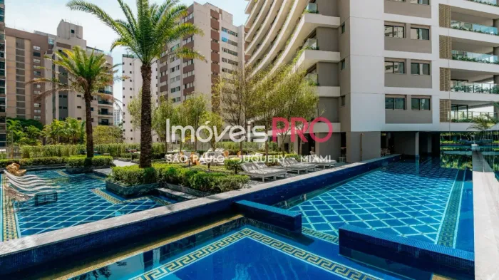 Apartamento de Luxo em Moema Parceria Versace & Lavvi (Cyrela)