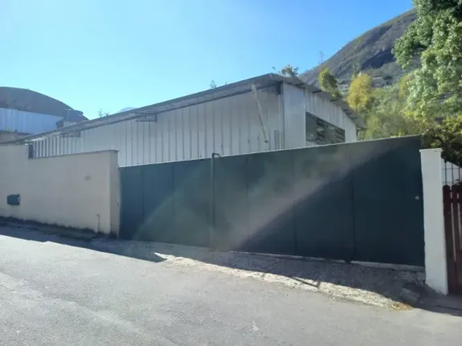 ALUGA-SE GALPÃO EM CASCATINHA