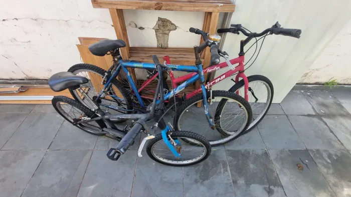 Bicicletas para arrumar ou tirar pecas