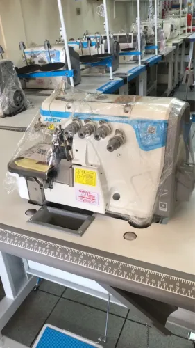 MÁQUINA OVERLOCK JACK E4S-4