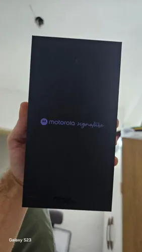 Motorola Signature 5G - 12/512GB Zoom 100x Verde Oliva - Novo Lacrado, com Nota Fiscal