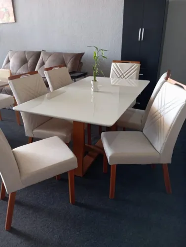 Mesa de jantar com 6 cadeiras