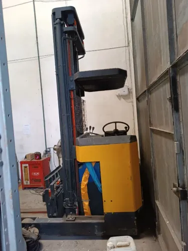 Empilhadeira elétrica Skam modelo epp - os 