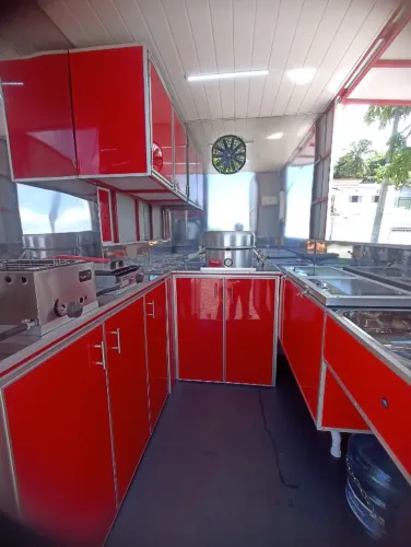 Trailer de lanche para 2 pessoas, acabamento premium