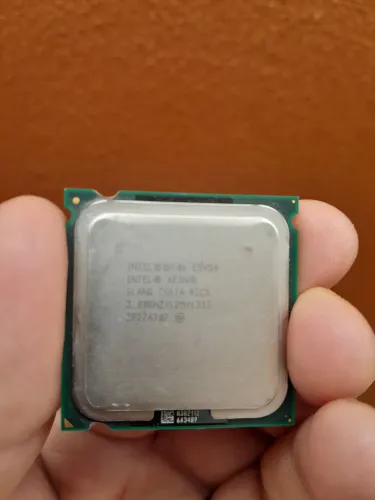 Xeon 5450 já adptado para 775