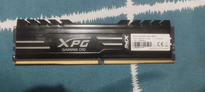 XPG GAMMIX D10 8GB 3200MHz DDR4