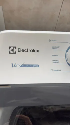 Máquina de Lavar Electrolux Essential Care 14 kg - Excelente Estado