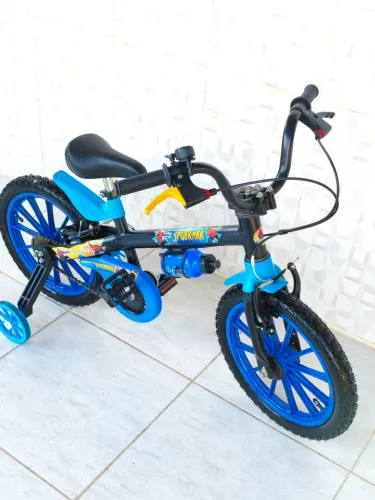 Bicicleta infantil semi-novo aro 16