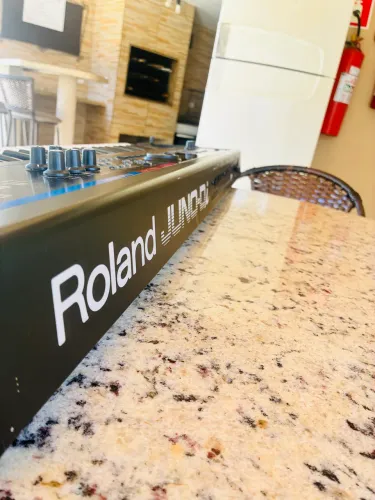 Teclado Roland Juno Di