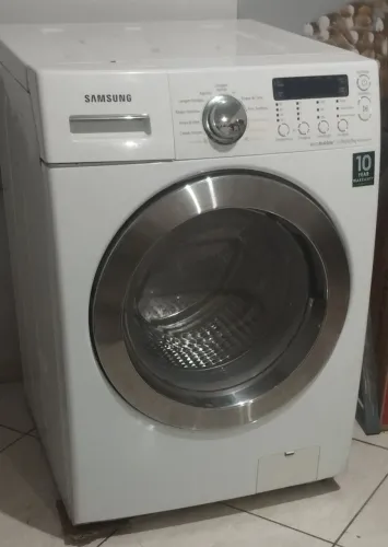 Máquina de lavar e secar