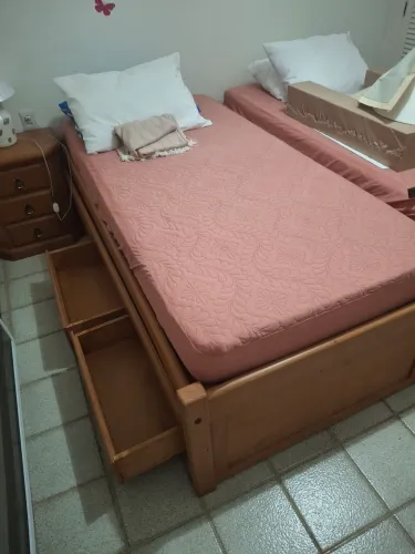 Cama gaveta com 1 colchão