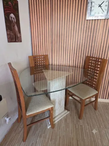 MESA DE SALA TRIANGULAR