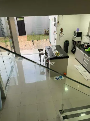 Casa à venda no Praça Alto Umuarama / Gran Ville, com 233m² de área construída e excelente