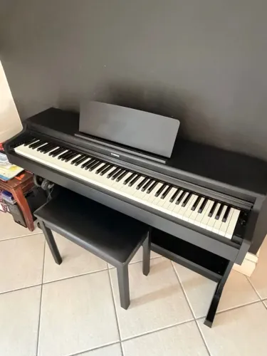 Piano Yamaha YDP-165B Preto ? Experiência real de piano na sua casa