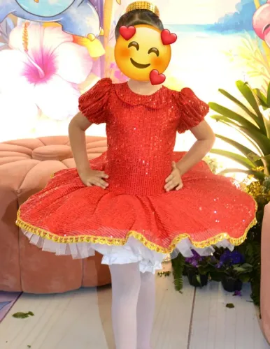 Fantasia infantil Monica