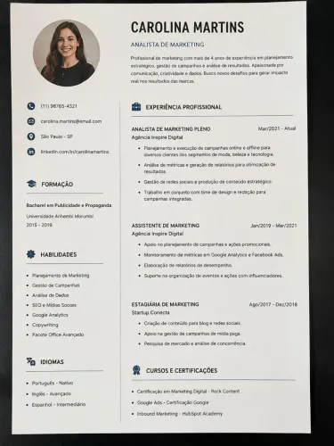 CURRÍCULO PROFISSIONAL QUE CHAMA ATENÇÃO DOS RECRUTADORES