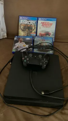 Ps4 slim + 1 controle + 4 jogos