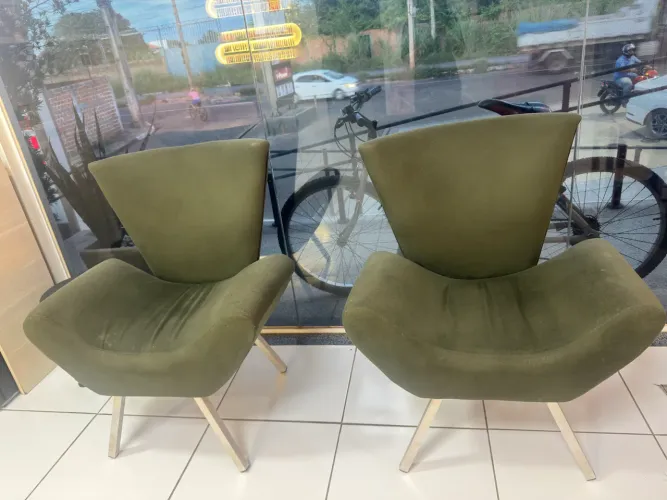 Poltrona verde tecido suede