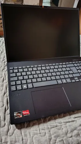 Vaio FE16 Ryzen 7 5825U - 8 GB RAM DDR4 - 512 GB NVMe - Linux Mint