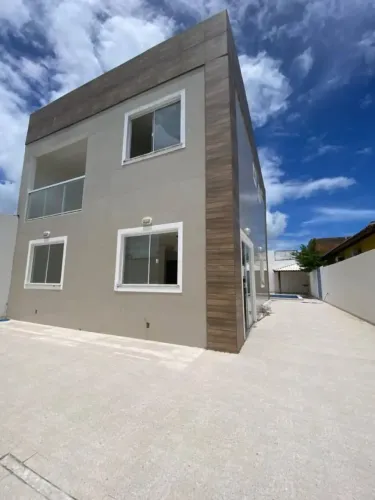 Casa em Arembepe com 4/4 sendo 2 suítes, Condomínio Aquaville