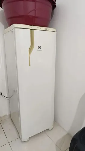 VENDO GELADEIRA ELECTROLUX 220V