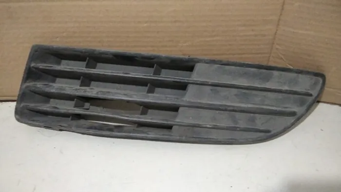 Acabamento Farol de Milha VW Polo 2007 / 2012 lado esquerdo