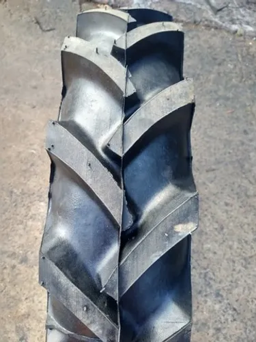 Pneu 8.3x24 / 8.3-24 / 8.3 24 / 8.34/24  